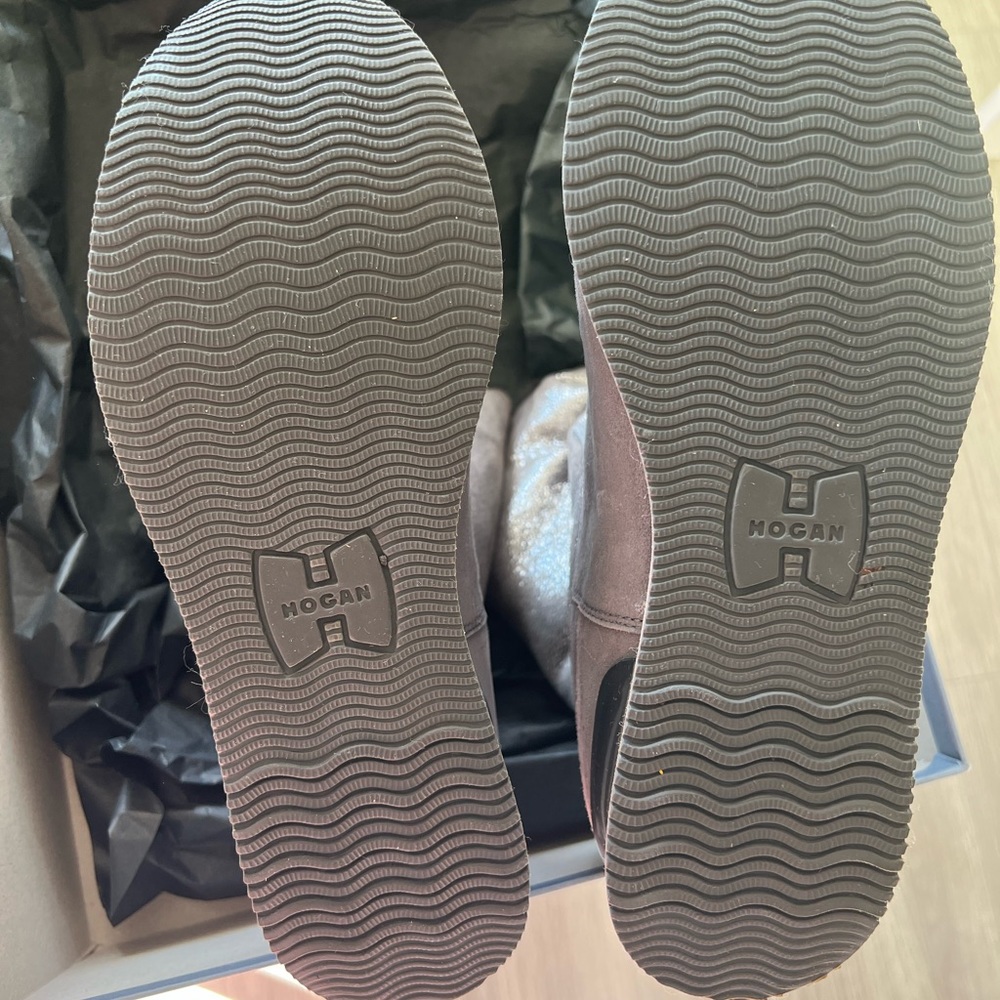 Hogan Suede Boots View 2